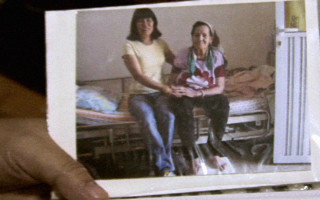 Lizza May David und Claudia Liebelt, Cycles Of Care (2011), Filmstill